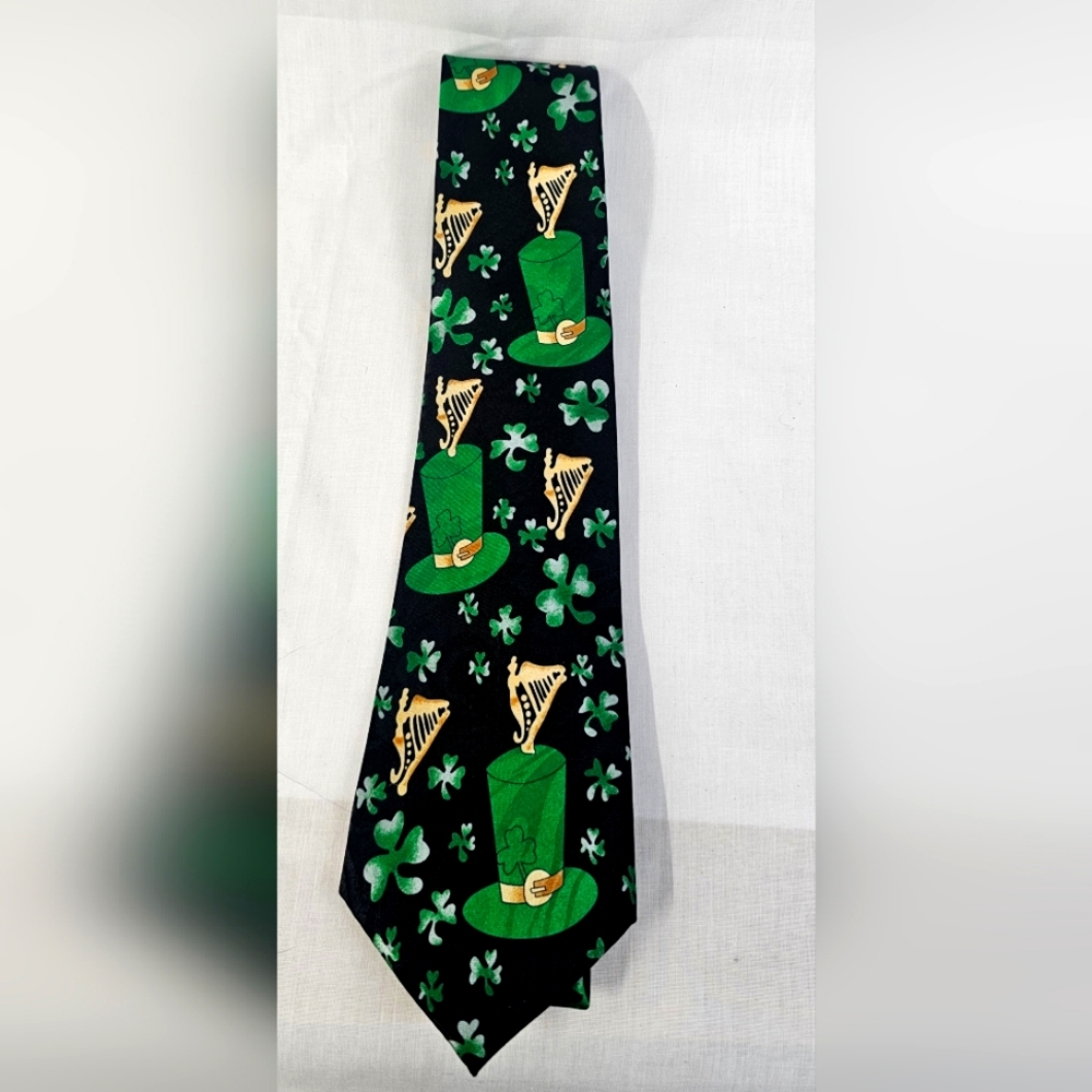 Steven Harris St Patricks Day handmade Tie